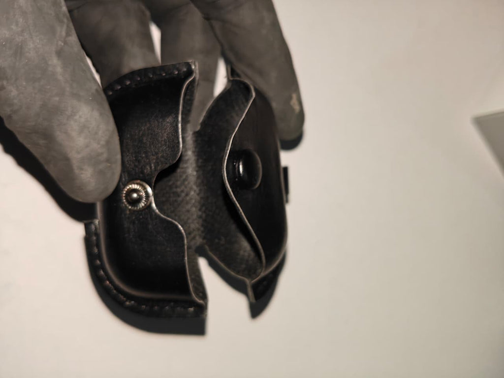 Apple AirPods pro leather case
