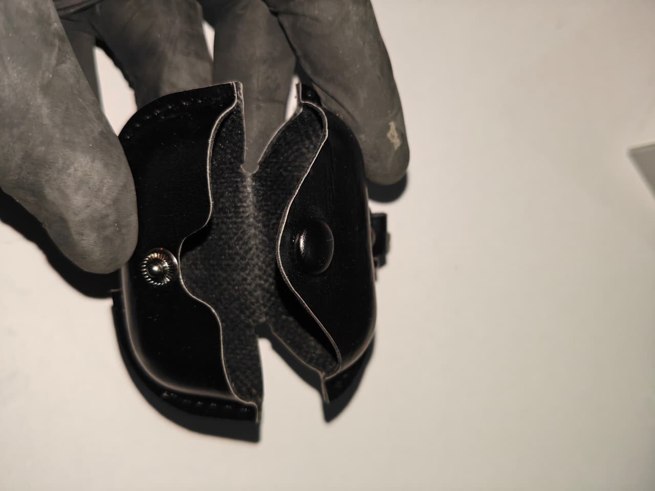 Apple AirPods pro leather case