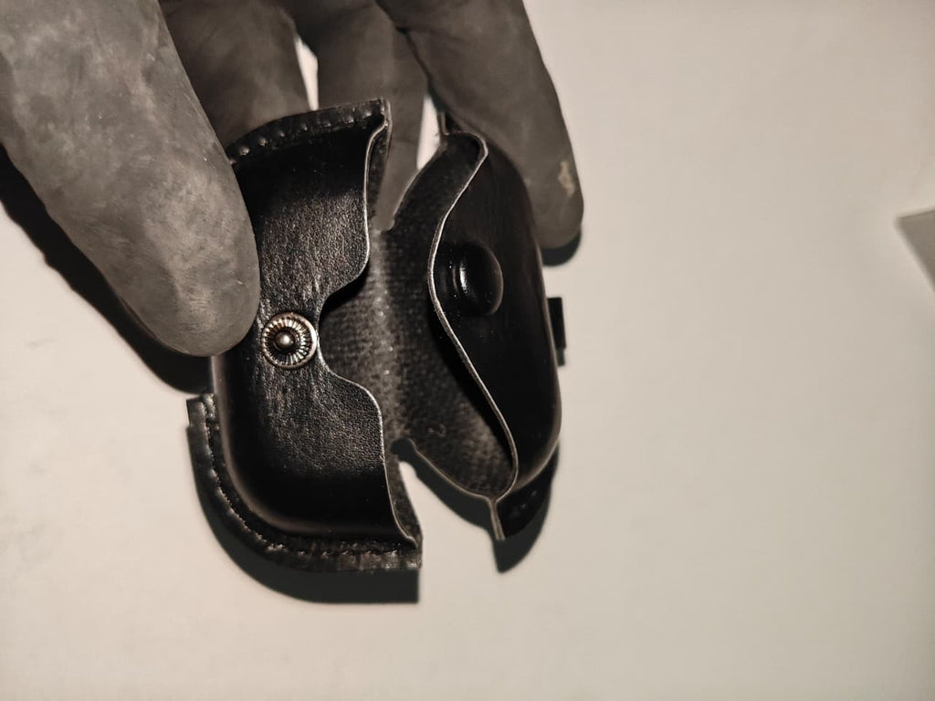 Apple AirPods pro leather case