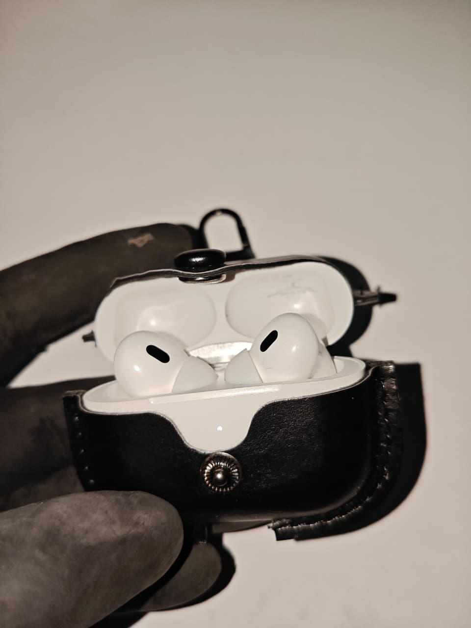 Apple AirPods pro leather case