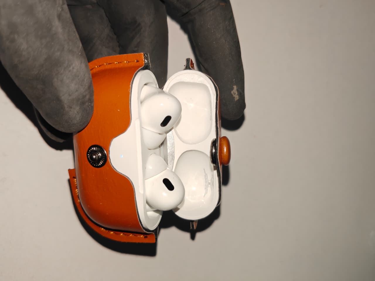 Apple AirPods pro leather case